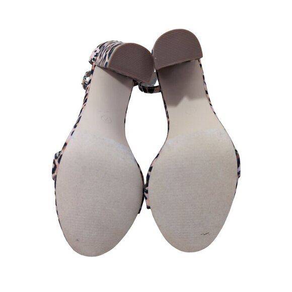 Lulu's Wild Leopard Sandals - Picture 6 of 10